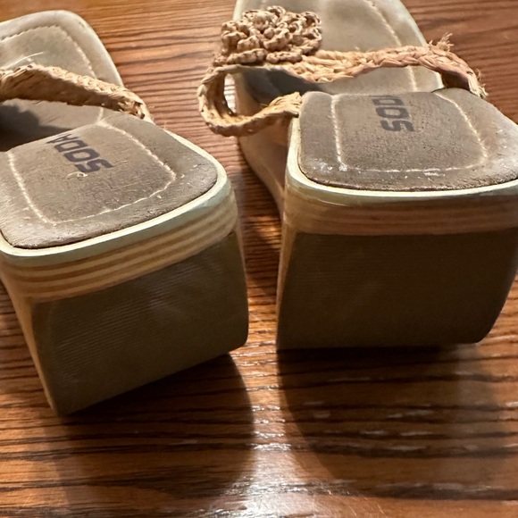 Unique sandals - Picture 4 of 9